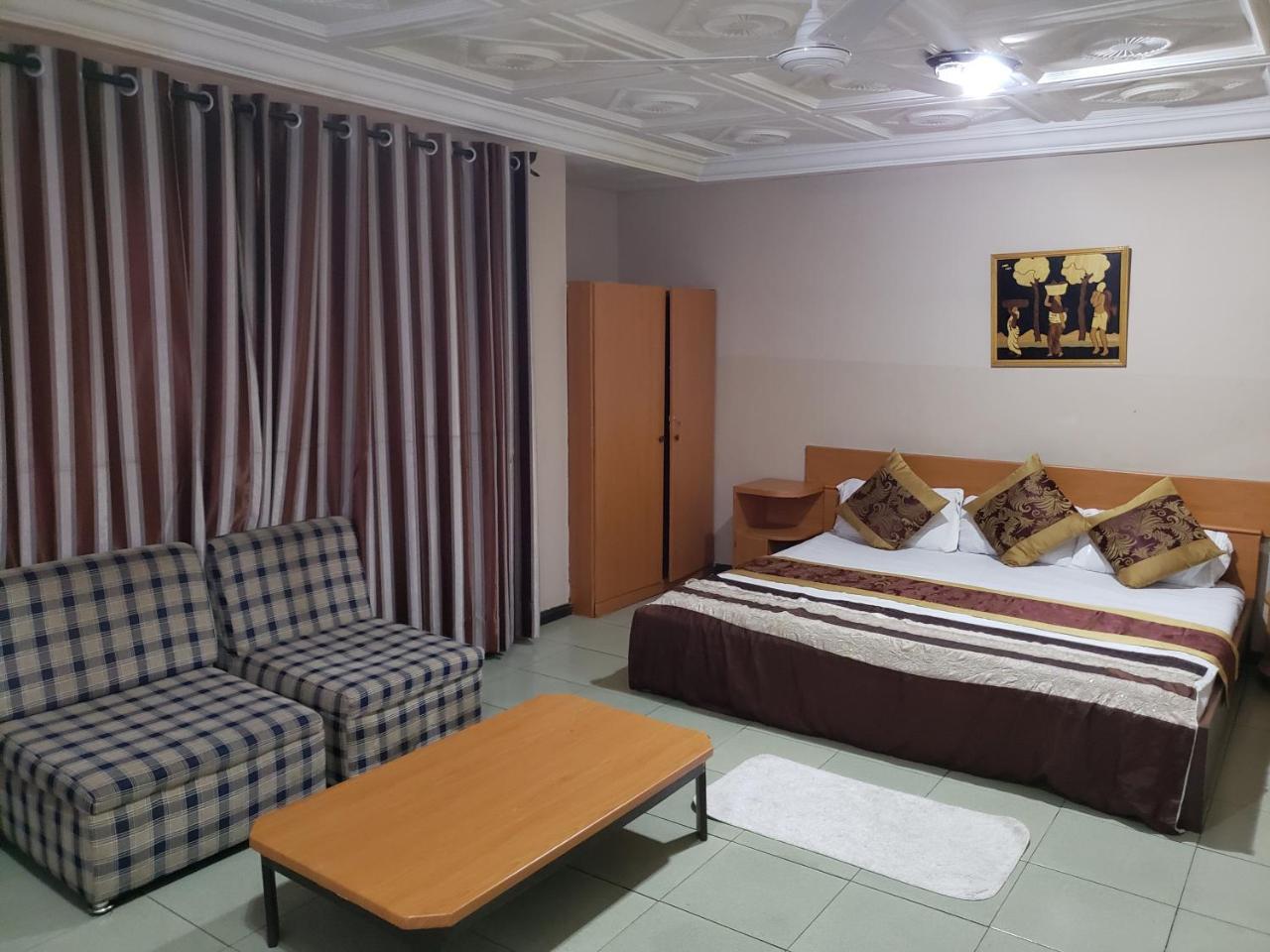 Global Summer Hotel Accra Luaran gambar