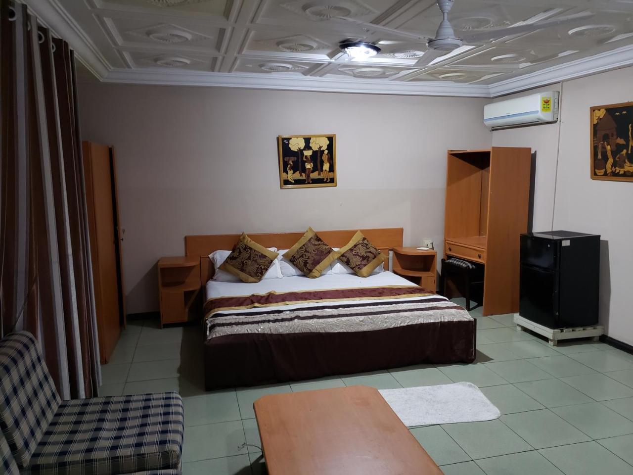Global Summer Hotel Accra Luaran gambar